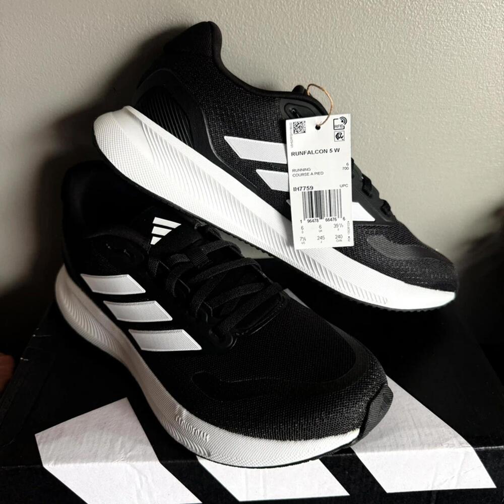 Adidas Runfalcon 5 Women's Running Sneakers Black White Size 7.5 NWT Athletic